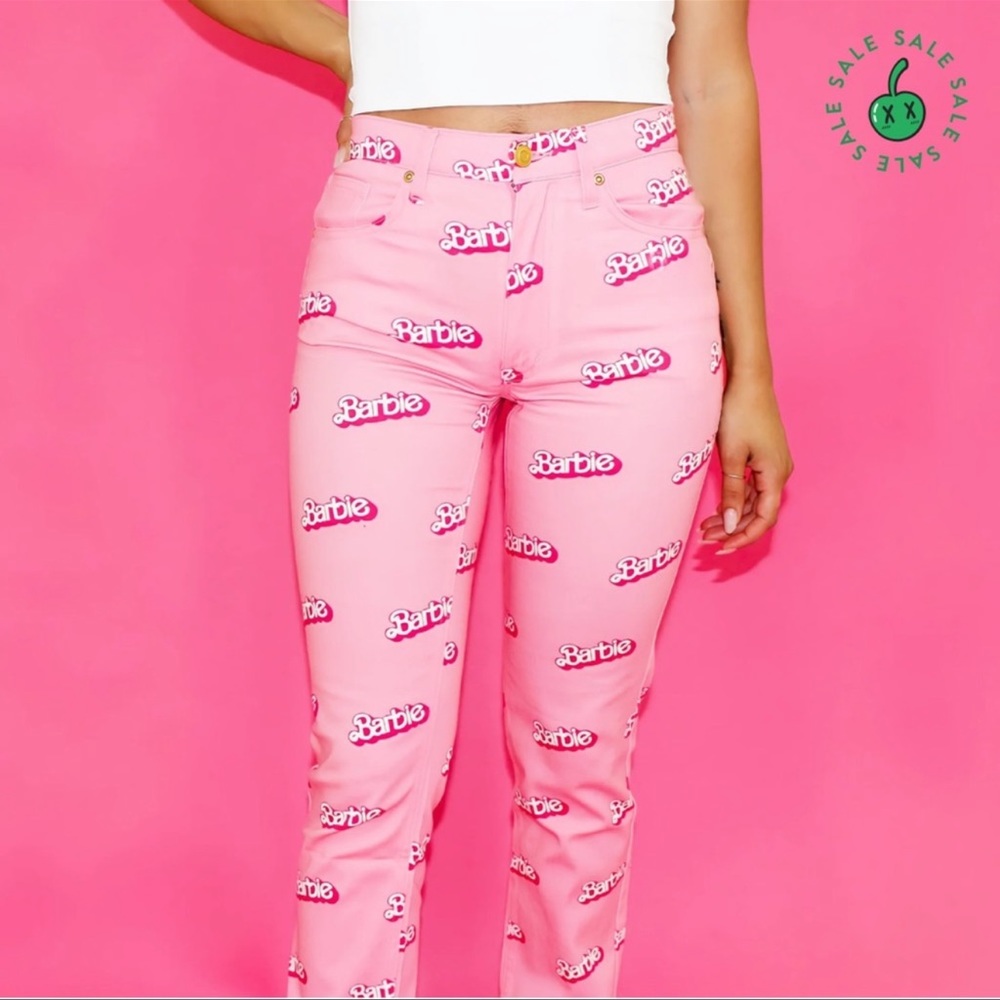 Cakeworthy Barbie All over print boyfriend jeans size 26